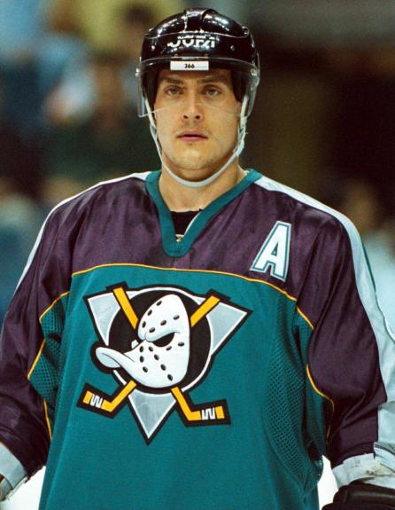 Anaheim-Mighty-Ducks-Green-Jersey-1997-9
