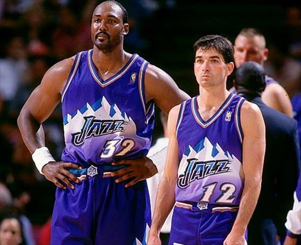 Utah-Jazz-1996-2004-Road-Away-Jersey-uniform.jpg